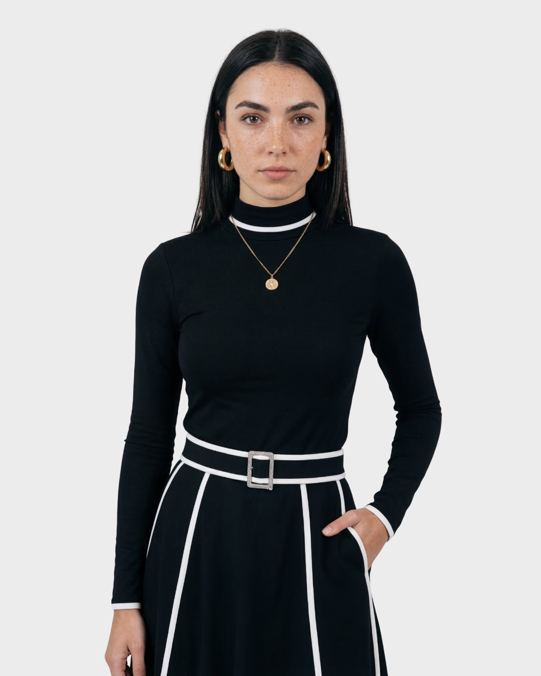 RENATA™ - CONJUNTO CUELLO ALTO Y PANTALÓN