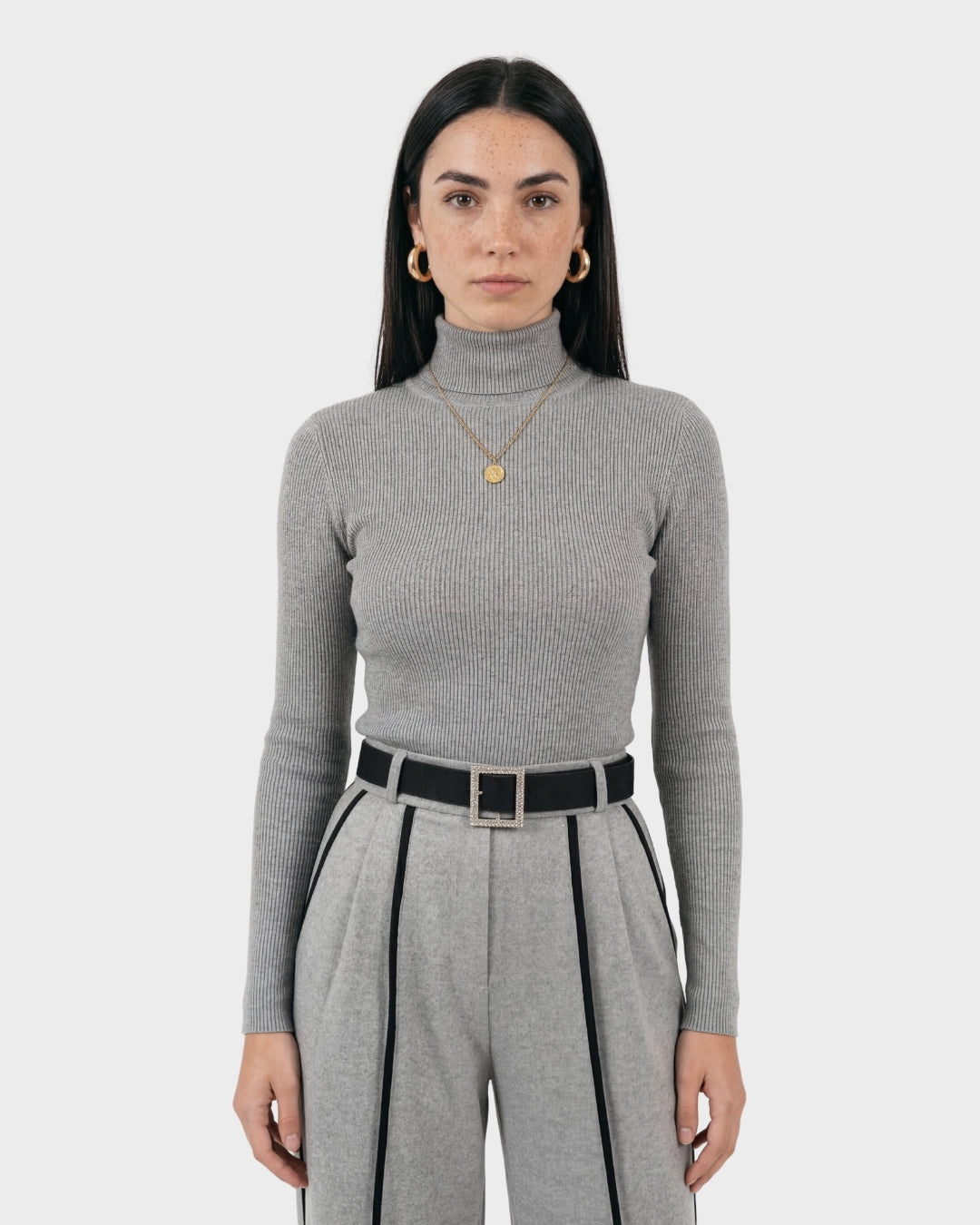 RENATA™ - CONJUNTO CUELLO ALTO Y PANTALÓN