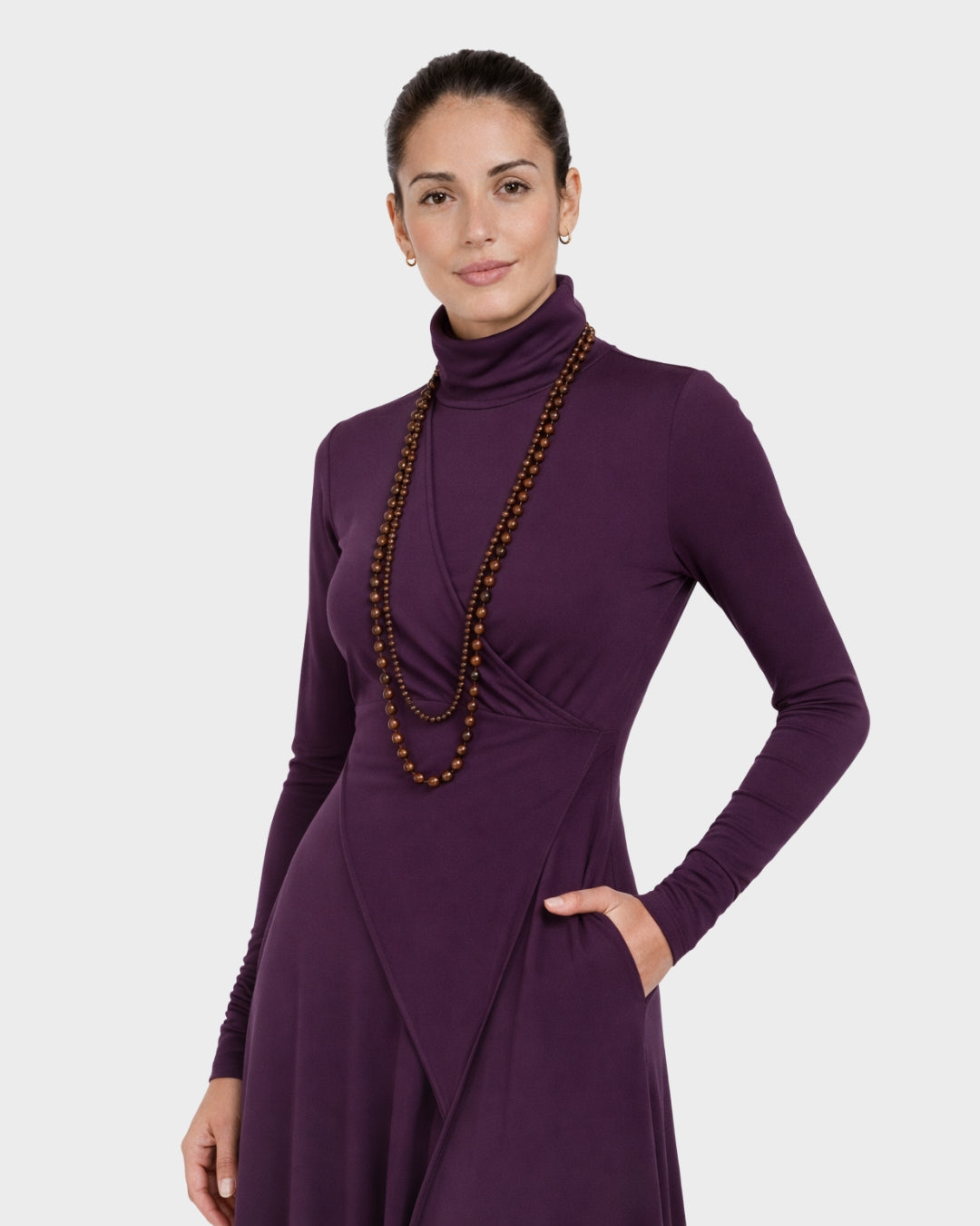 GIORGIA™ – VESTIDO MAXI PLISADO ASIMÉTRICO VIOLETA CON CUELLO ALTO